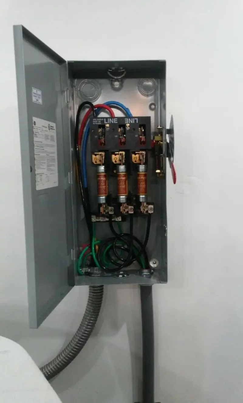 Three-phase disconnect switch installed for Electrical Wiring & Rewiring in Tallahassee